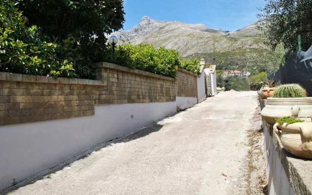Villa Giselda With Private Pool and Outdoor Whirpool