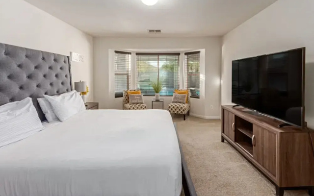 Beautifully Decorated Homeavondaleprivatepool