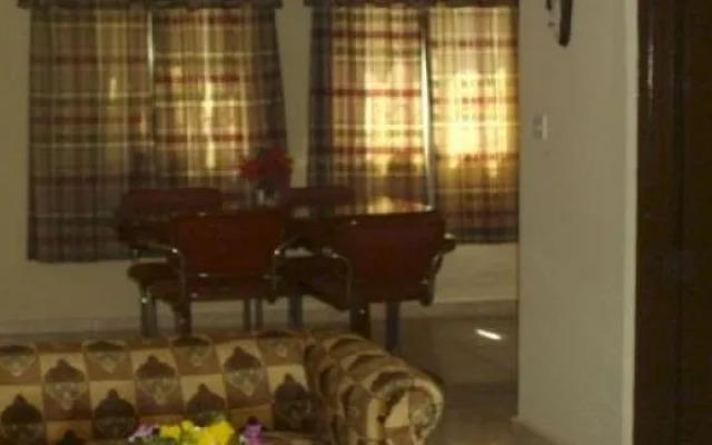 Holiday Beach Club Hotel