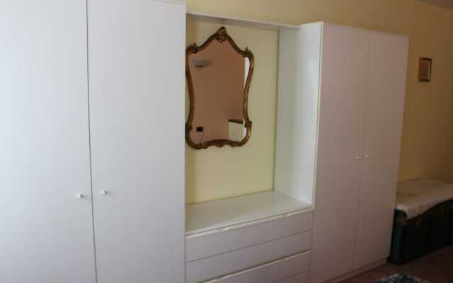 Suite Carla Lovely Apartment in Pietrasanta Center