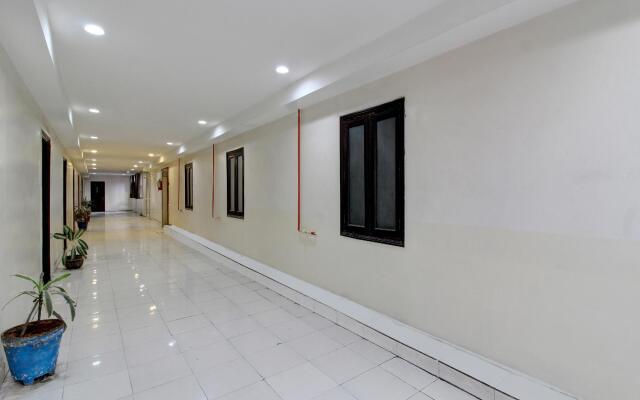 OYO 43619 Sahasra Residency