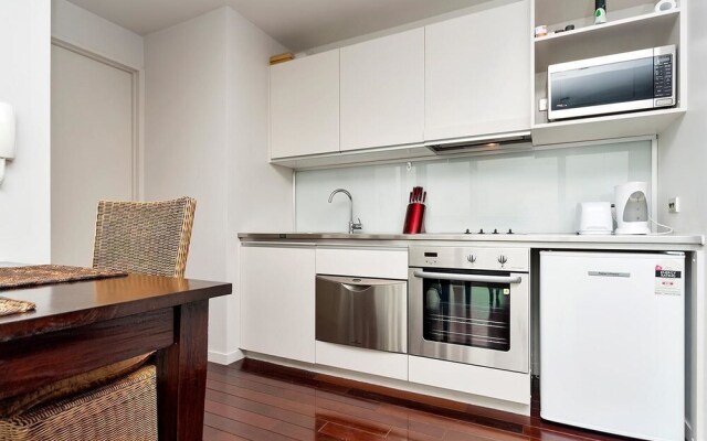 QV Serviced Viaduct Harbour Apartment - 531