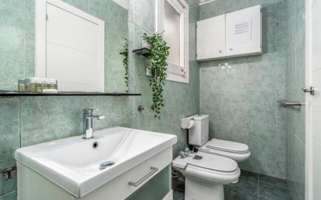 FridaysFlats, Arc de Triomf - Solar & Spacious
