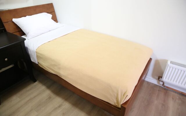 Elegant Suite at 700 Bathurst