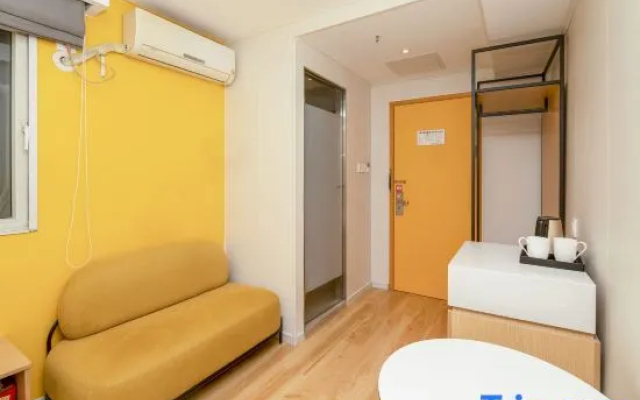Pod Inn (Beijing Panjiayuan subway station)
