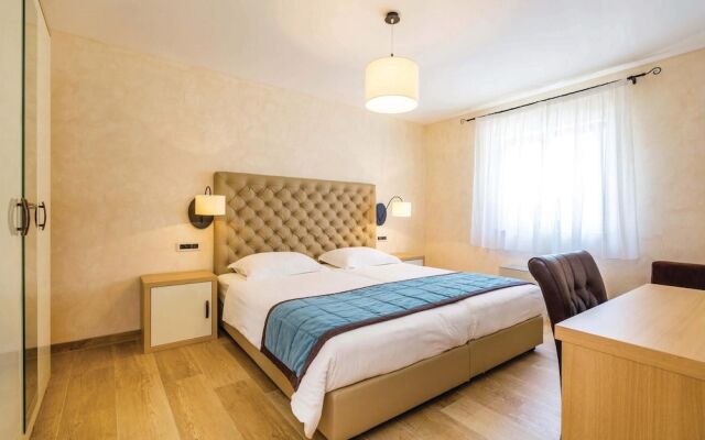 Awesome Home in Turcic With Wifi and 4 Bedrooms