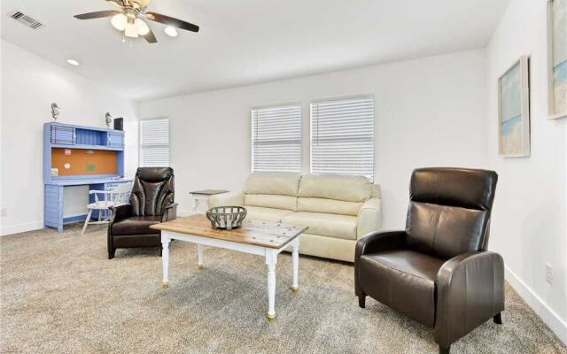 Pelican Beach - Three Bedroom Home