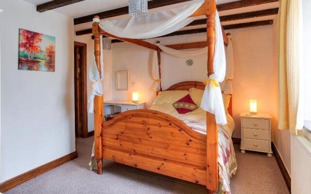 Tregolls Farm Cottages