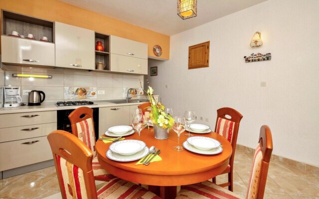 Amazing Apartment in Igrane With 2 Bedrooms and Wifi