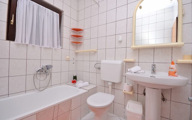 Apartment Tonkica