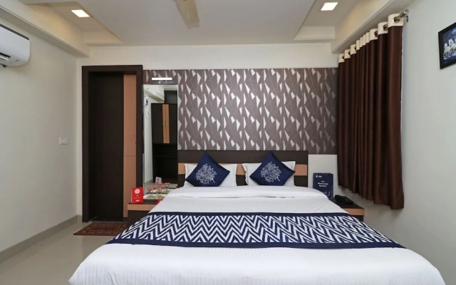 OYO 10414 Hotel Tushar Residency