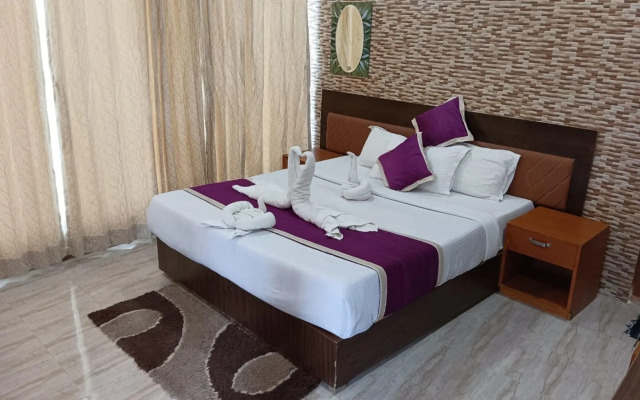 Gold India Beach Resort