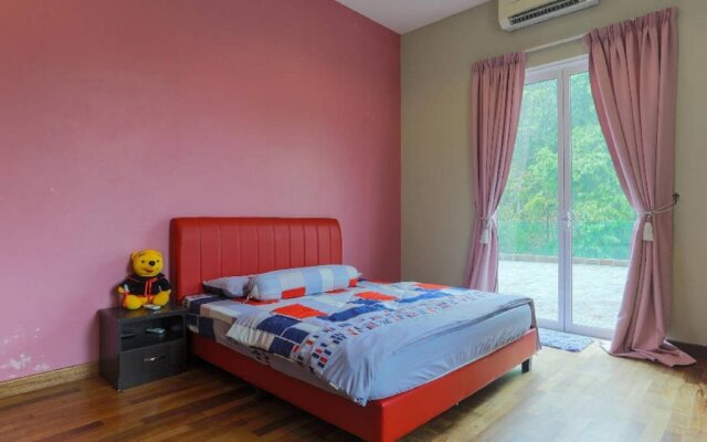 Templer Holiday Home
