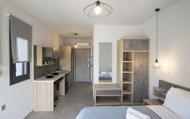 TheaSea Luxury Suites- Studio Suite 1