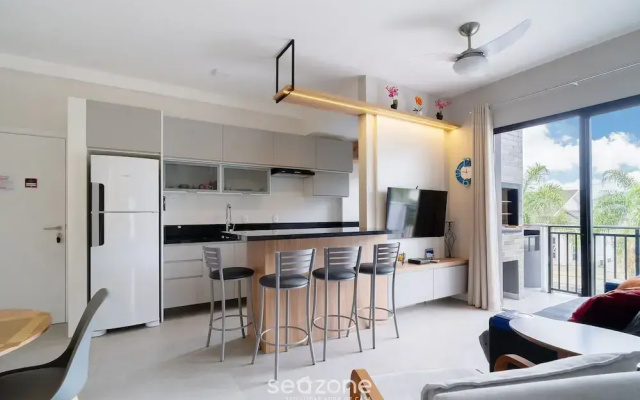 Building With Swimming Pool 800m From Beach - ACB