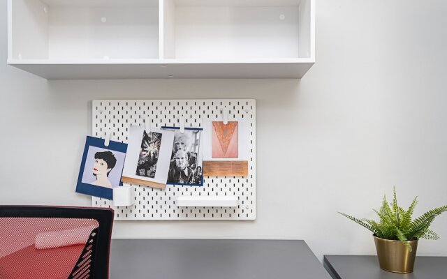 Modern Rooms And Studio In Westminster
