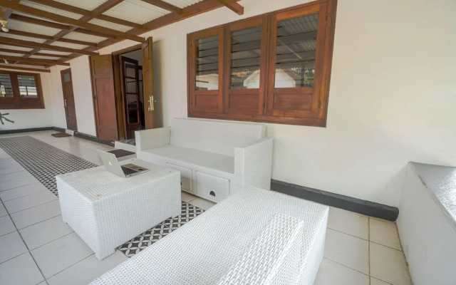 OYO 93971 Villa Kamandalu