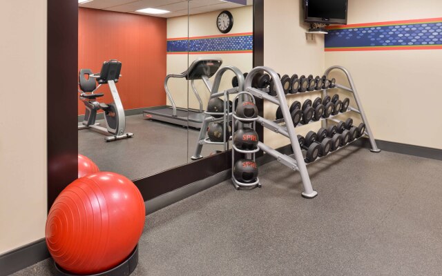 Hampton Inn & Suites Muncie