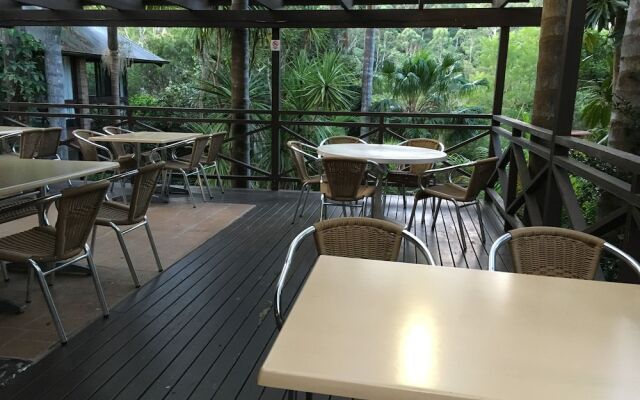 Avoca Beach Hotel