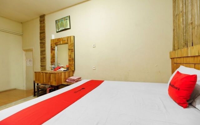 RedDoorz Syariah @ Jalan Arteri Kualanamu