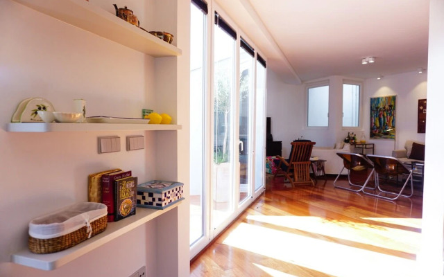 Gulbenkian Terrace Bright Luxury Apt