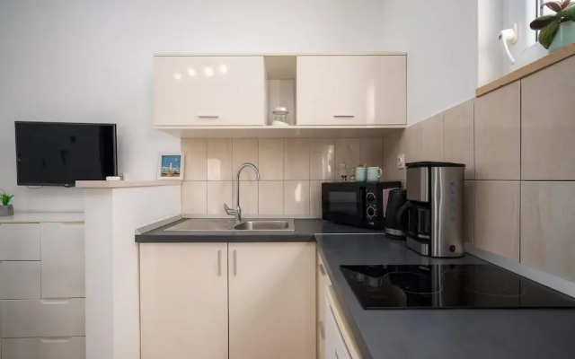 Beautiful Apartment With Parking Space