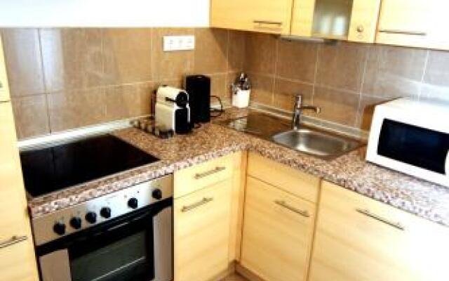 Gozsdu Apartment