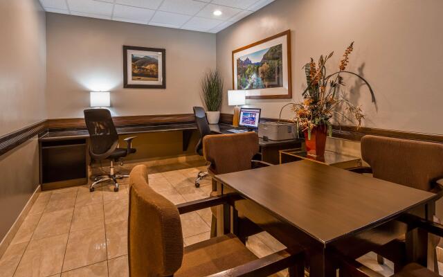 Best Western Plus Zion West Hotel