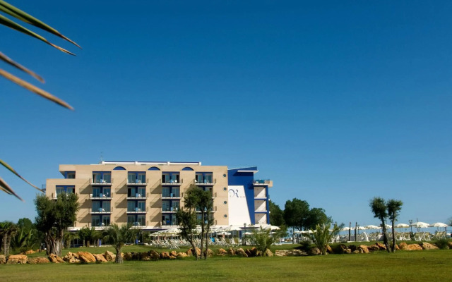 Roses Hotel