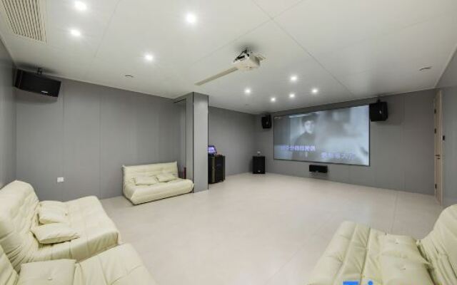 Romantic B&B (Yunshang Grassland Branch)
