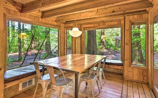 Three Enchanting Riverfront Cabins: Hot Tub Access