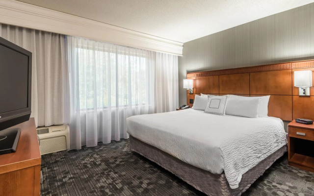 Courtyard By Marriott Danbury