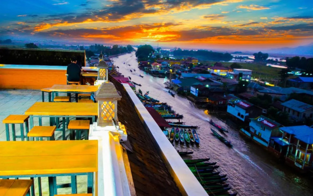 Thousand Island Hotel Inle