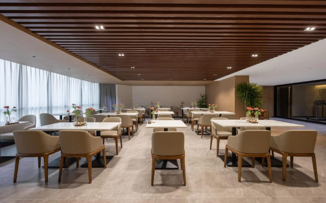 Guangzhou Lingyue Hotel (Canton Fair Transfer Service)
