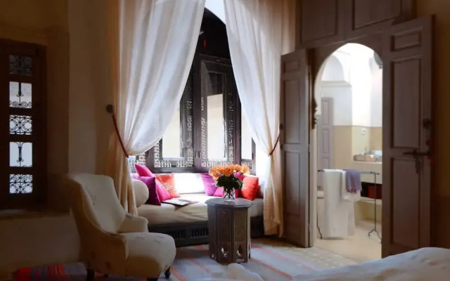Charming Mini Riad 2 Bedrooms Shared Pool