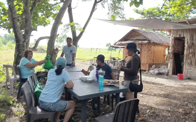 The Waves at Socorro Baler- Hotel A