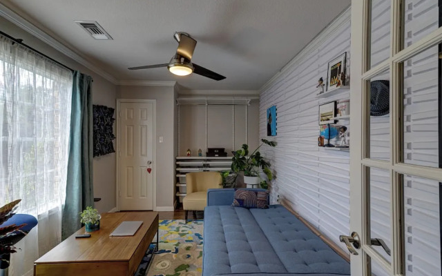Spring Branch Haven - Cozy 3BR Oasis, Pet Friendly