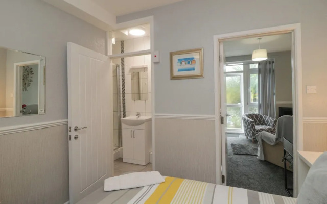 Flat 2, Big Tree Holiday Flats