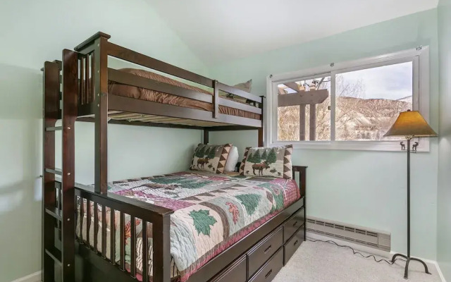 Liftview Miniums 2 Bedroom Condo by RedAwning