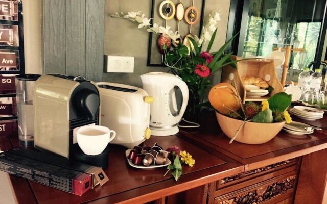 Baan Alisa Bed and Breakfast