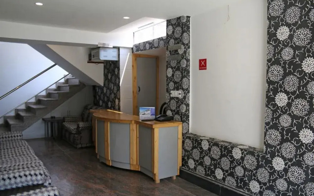 OYO Rooms Near Zero Bridge