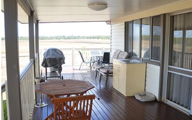 Lee Farm Stay Cottages