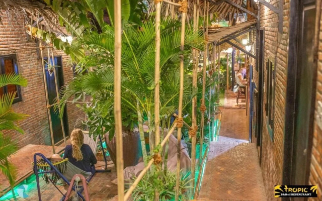 tropic hostel and restaurant