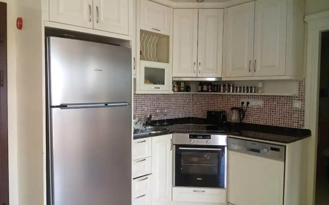 AL002 by Villaofsummer