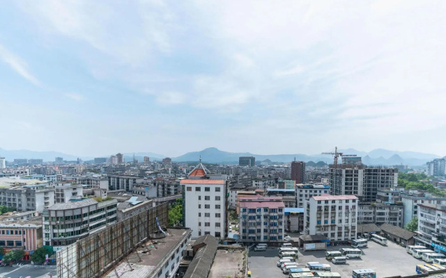 Ling Nan International Hotel