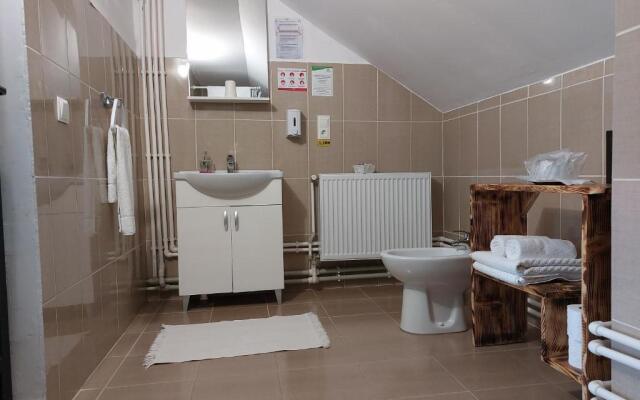 Pensiune agroturistică "Casa Teodora"