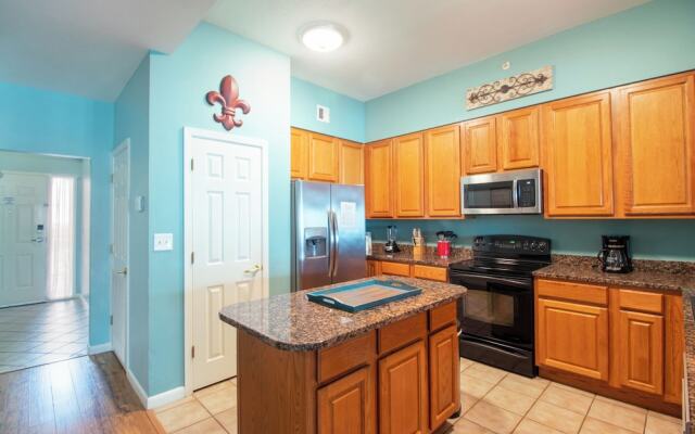 Legacy Towers I Penthouse