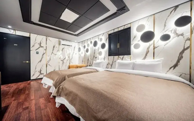 Hongdae The Gray Hotel