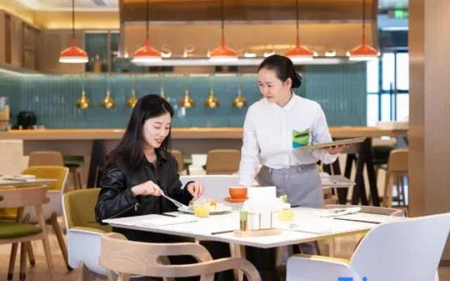 Home2 Suites by Hilton Ya'an Lushan – People – Ya'an