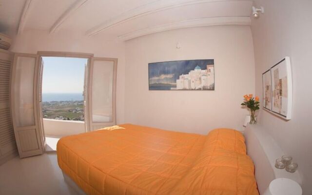 Art Villa Exogonia Santorini